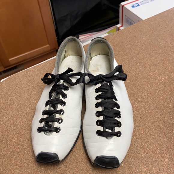 Stephanie Kelian Sneakers - Picture 2 of 10